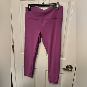 Athleta Large Capri leggings. Worn once- butter soft. Closet clean out